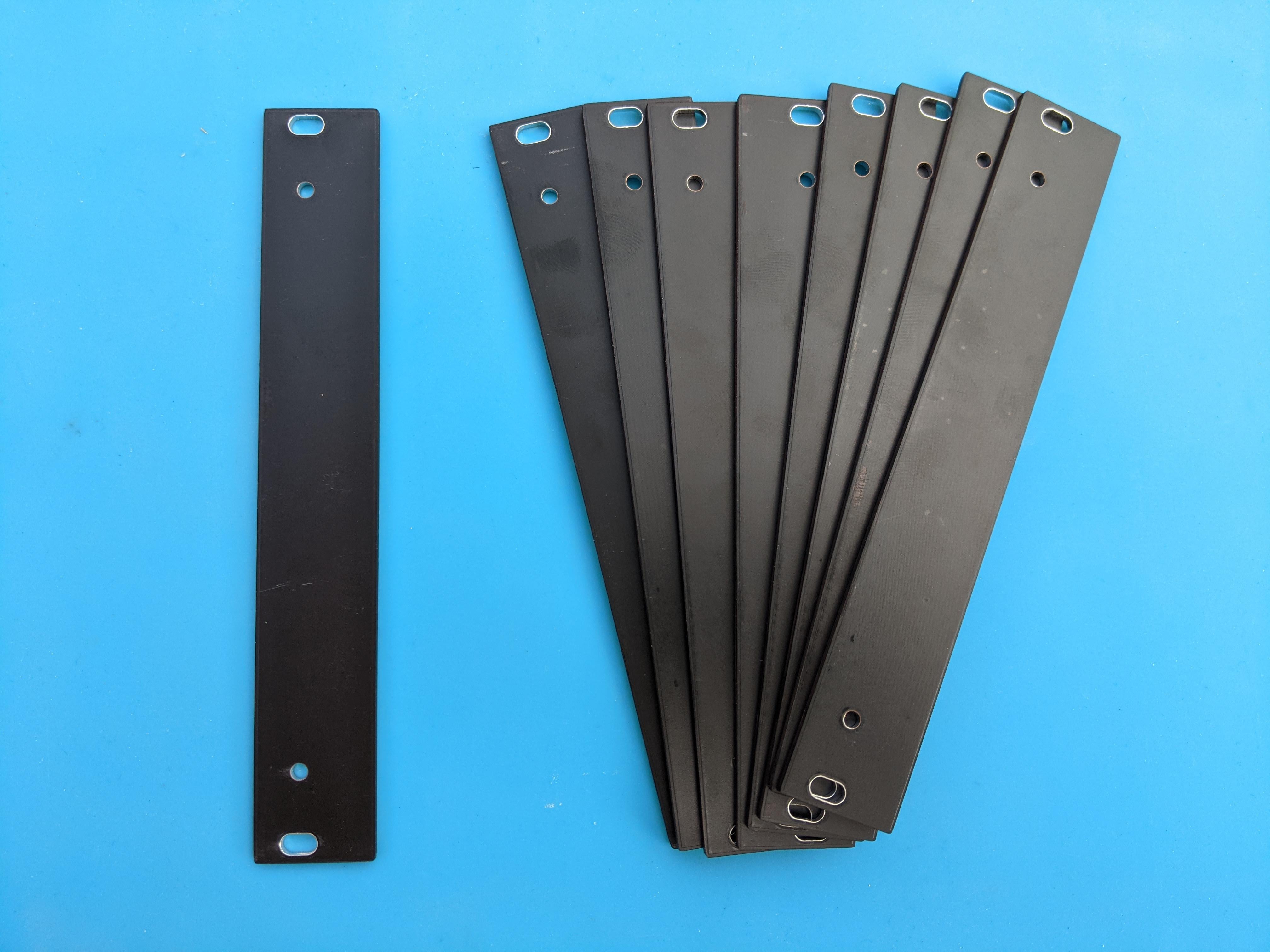 3U 4HP front panel blanking plate DIN41612 with PCB mounting hole
